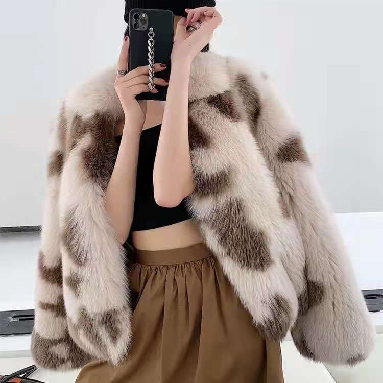2024 新しいフェイクファージャケット女性の冬のぬいぐるみ