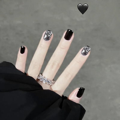 Qoo10] ダークシルバーラメブラックネイルチップ着