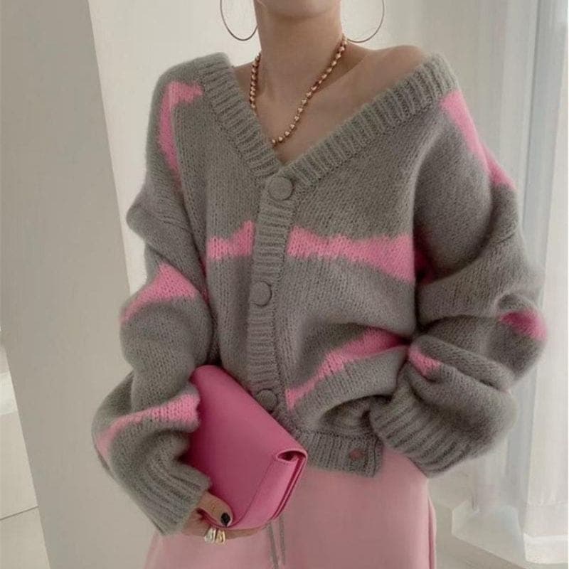 人気なリプニット 秋の韓国東大門ストライプカーディガンコート女ゆったりけだるい外にはパステルカラーのVネックニット女