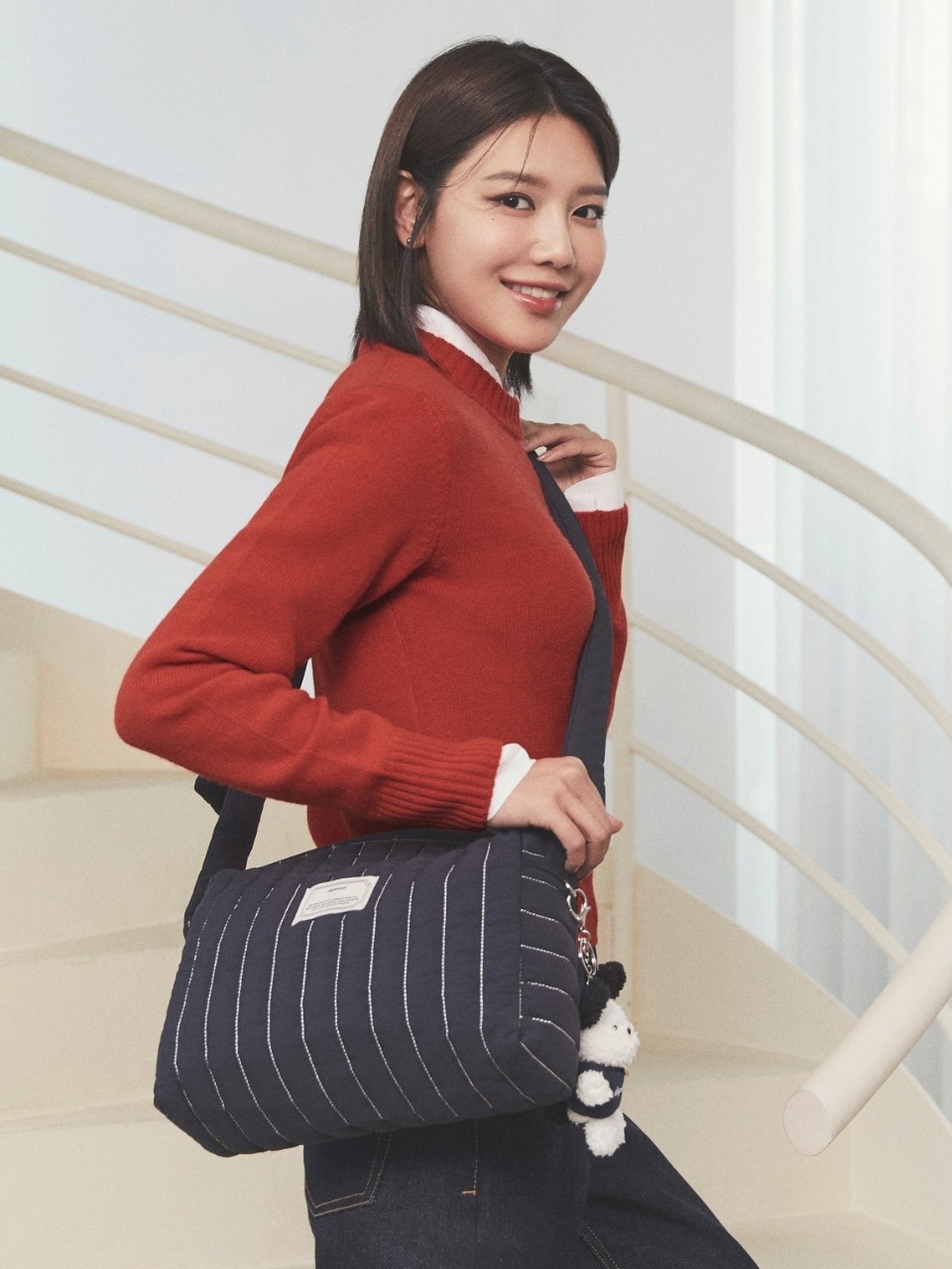 デパウンドレジャーバッグ (クロスボディ) ネイビー