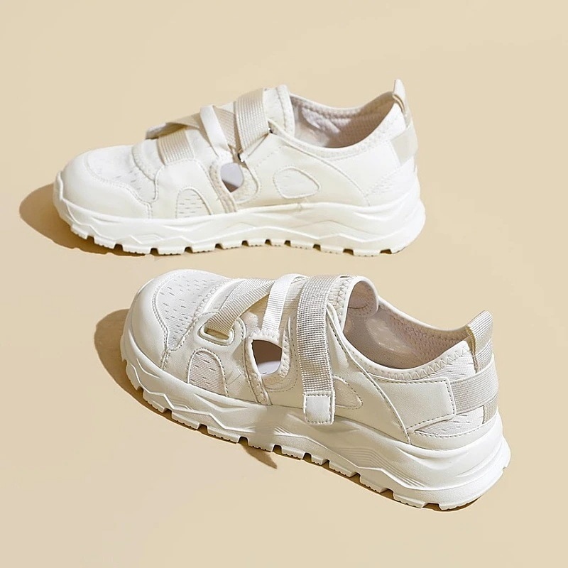 ネット通気厚底サンダル2024夏の新型軽量滑り止め透かし彫りレトロスポーツサンダル30%制限 4,936円