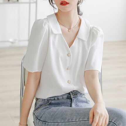 V明きとろみブラウス レディース トップス ブラウス 袖あり 半袖 パフスリーブ Vネック 襟付き 薄手 かわいい 大人可愛い シンプル カジュアル 大人 上品 お洒落 大人女子 こなれ感 ラブリー