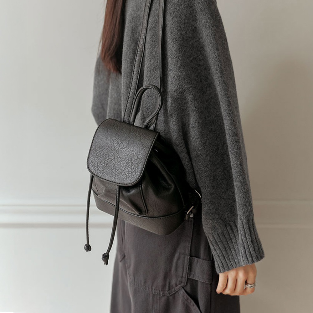 バエントレザーポケットミニバックパック