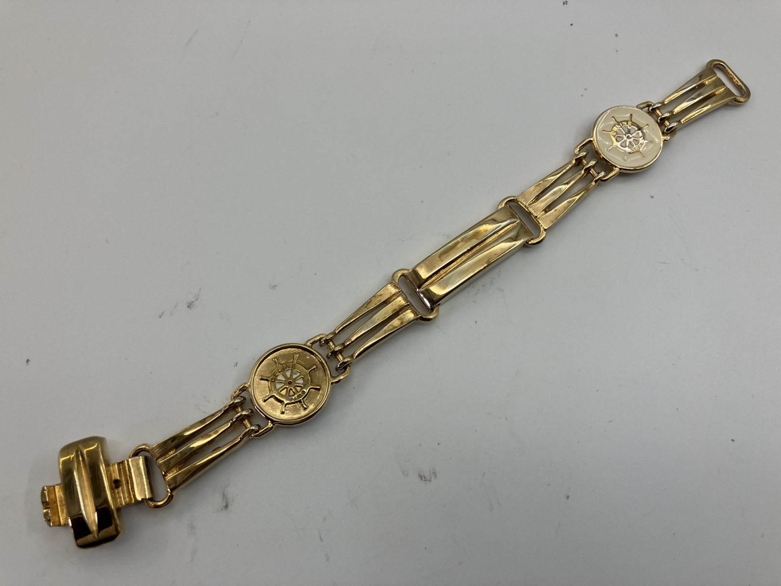 ゴールド　ブレスレット　腕周り約１７ｃｍ(6.69 inch)
