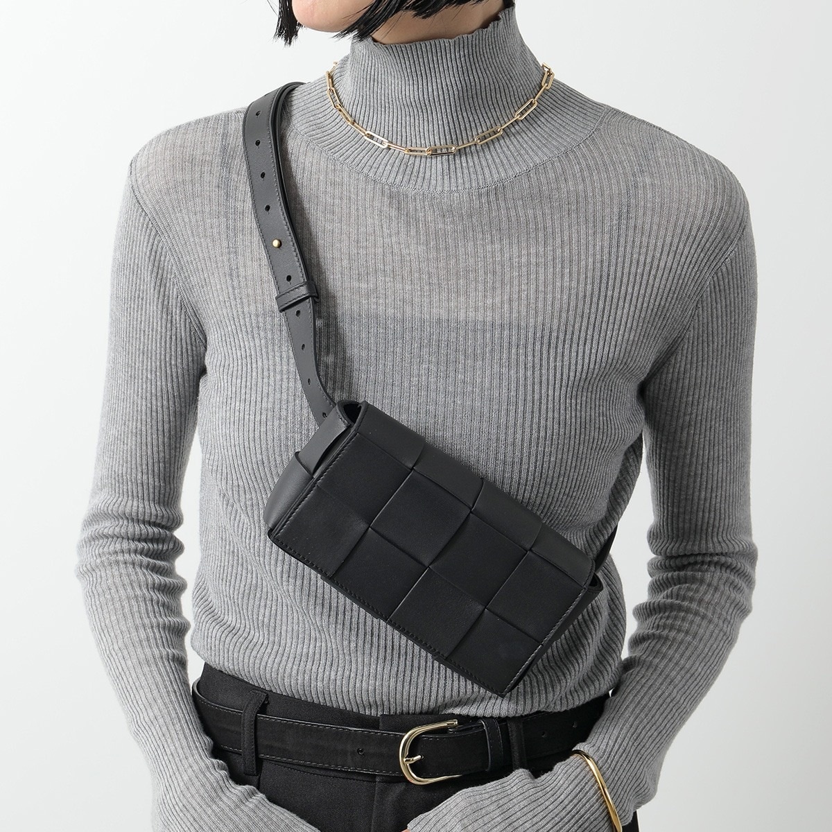 BOTTEGA VENETA ボッテガヴェネタ ボディバッグ カセット 668572 VMAY1 レディース ベルトバッグ マキシイントレチャート 鞄 8425 668572VMAY18425