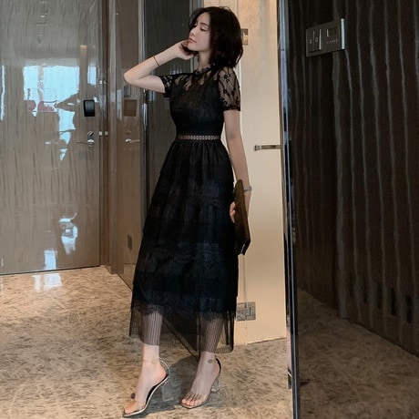 2019夏の装いの新型の婦人服の名媛の小さい香ばしい風の黒色のレースのワンピースの半袖の法式の小さい黒のスカート