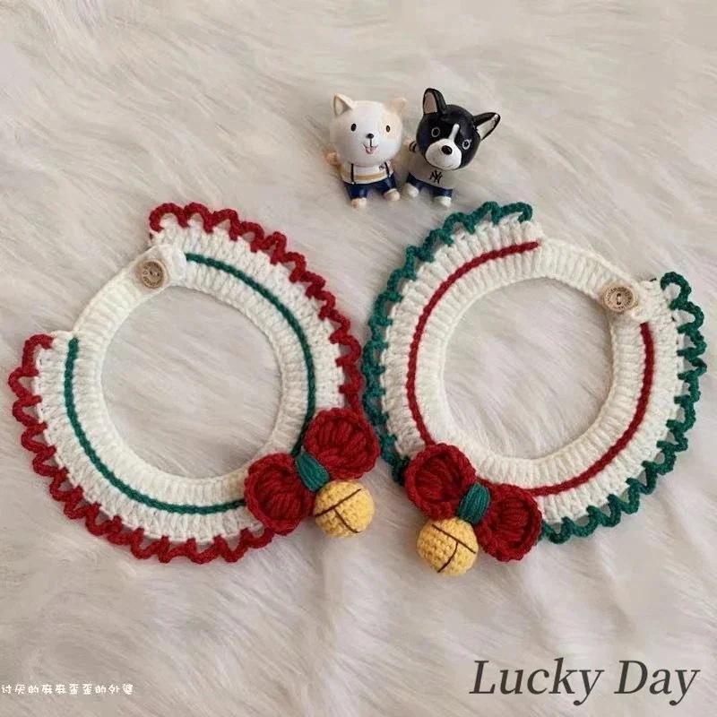 犬のクリスマスニットマフラーペットの毛糸首輪猫の新年マフラー鈴よだれタオルのマフラーネクタイ