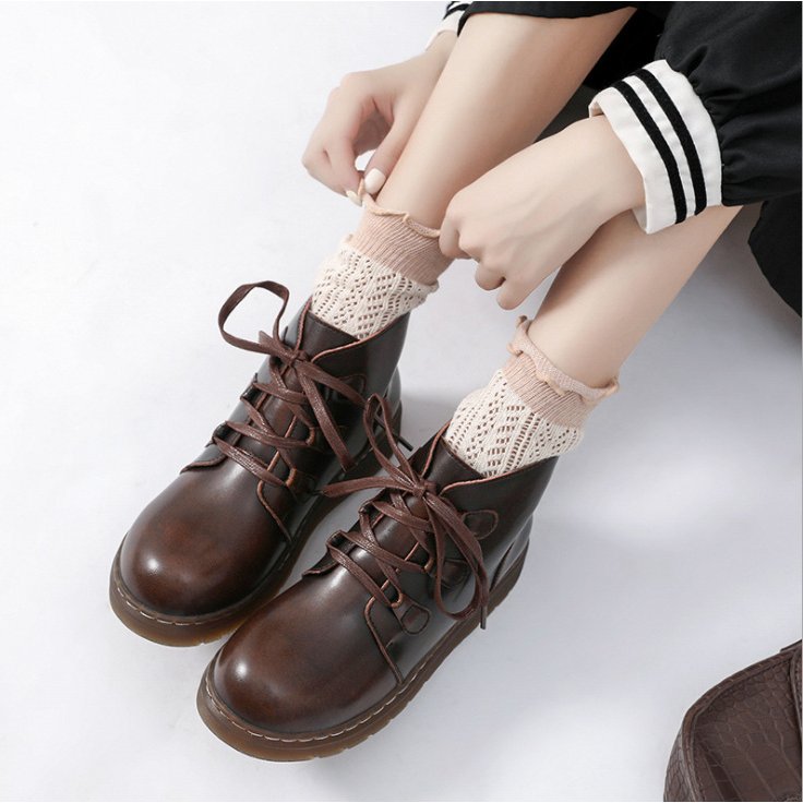 ショートブーツ 厚底 レースアップブーツ 光沢感　卒業 靴 袴 ショートブーツ 黒 コスプレ　編み上