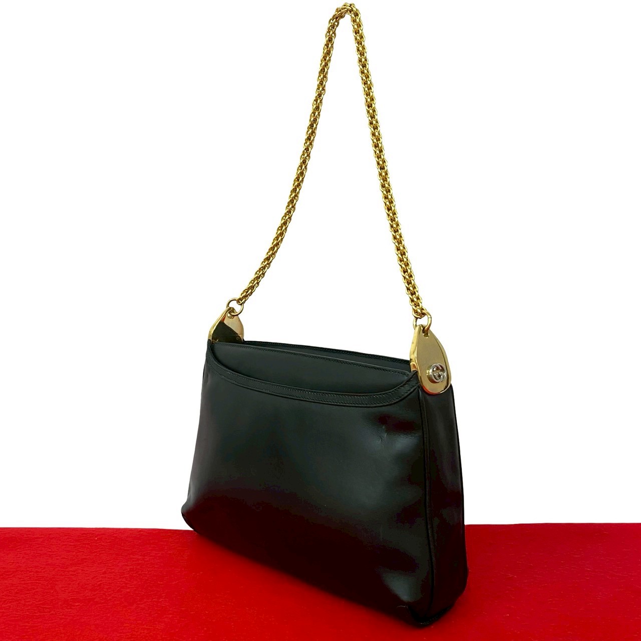 ヴィンテージ GG ロゴ 金具ショルダーバッグ レザー ブラック 95287 35,815円