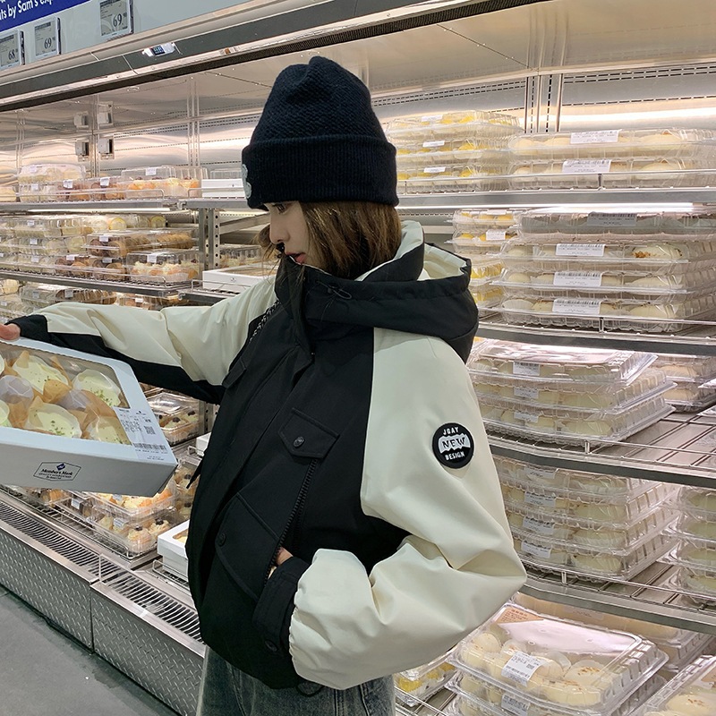 コントラストカラーの作業着ダウンジャケット2024新しい韓国スタイルの配色ショート90ホワイトダックダウンジャケット