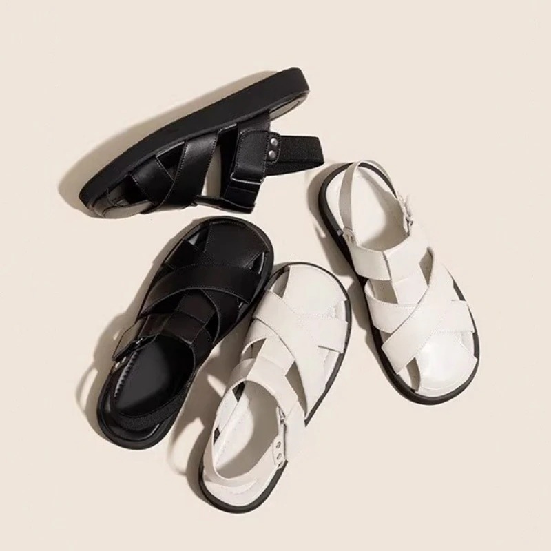 2024夏の新型ソフトファッションバックル快適人気ビーチサンダル厚底サンダル