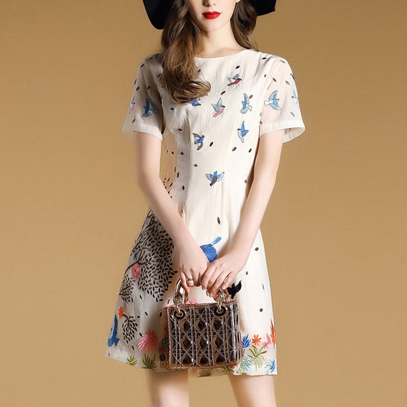 1212. 花柄刺繍Aラインワンピース（アプリコット）