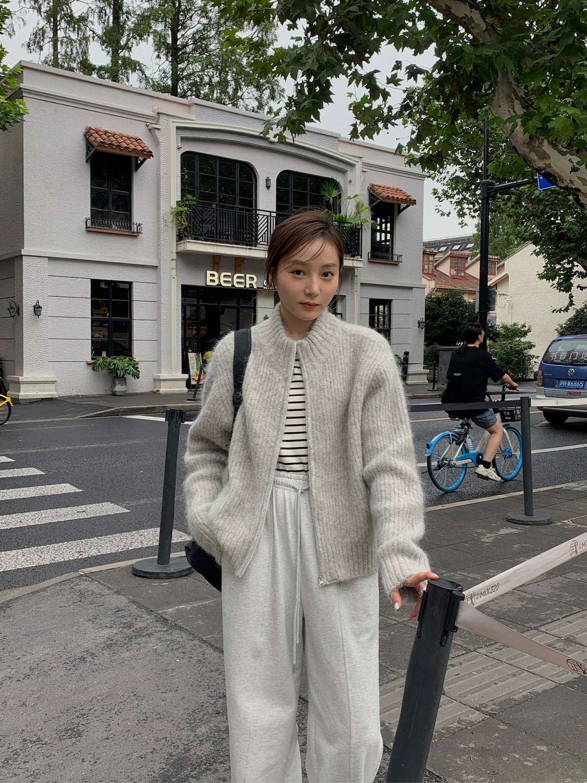 立襟ファスナー厚手セーター女2023冬の新型怠惰風百合ゆるいニットコート21727