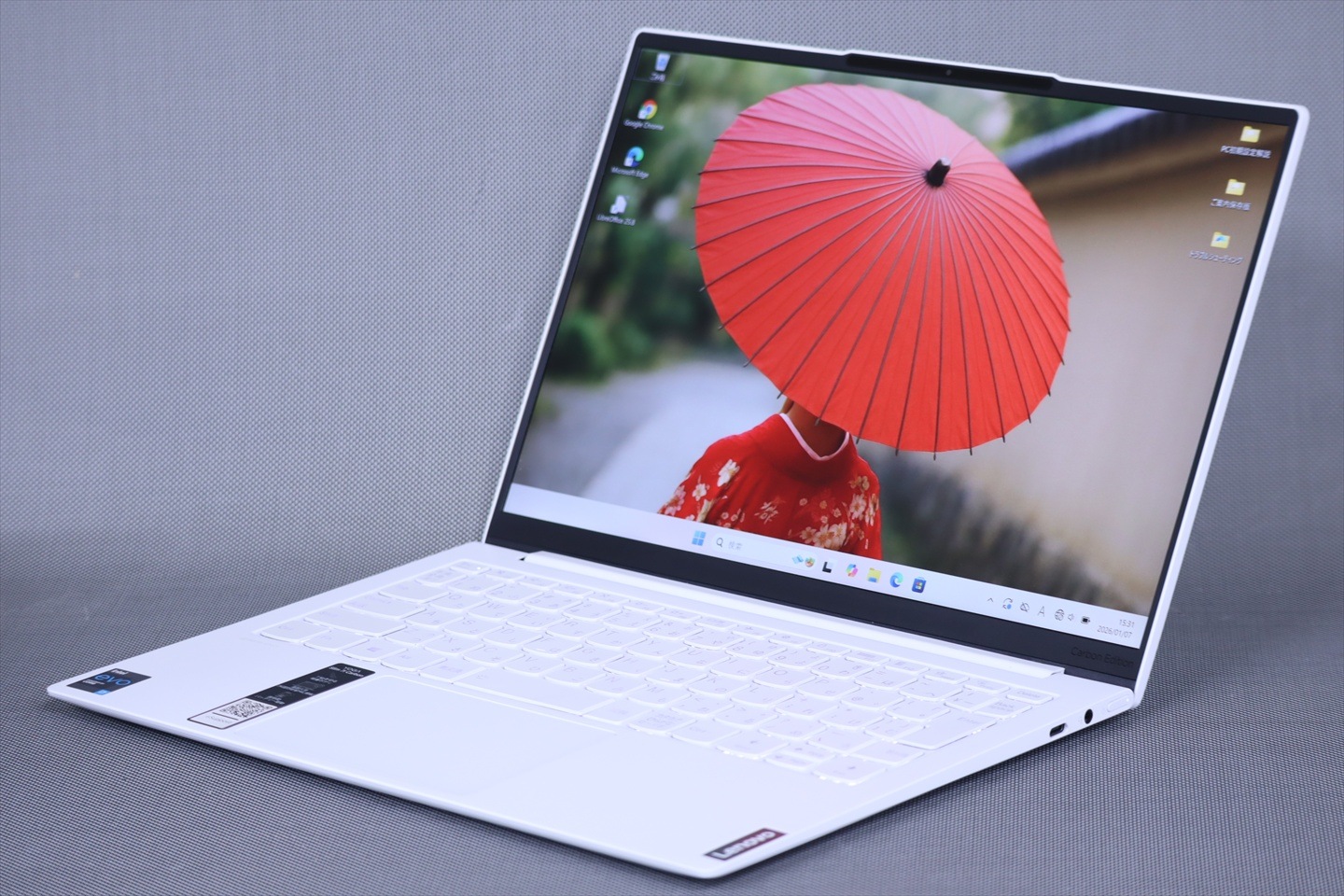 即配 WQXGAモデル 11世代Corei7 Yoga Slim 750i Carbon i7-1165G7 16G 256G 13.3WQXGA Office バッテリー良 BAA評価