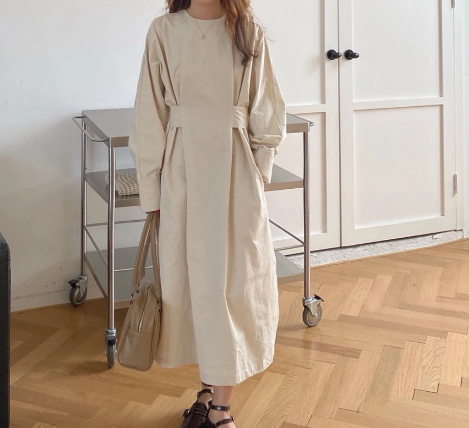 ワンピース シャツワンピース ミモレ ミモレ丈 袖あり 長袖 ボリューム袖 萌袖 ラウンドネック 襟なし ストレート ベルト スリット サイドスリット ポケット ハイウエスト 薄手 かわいい 5,681円