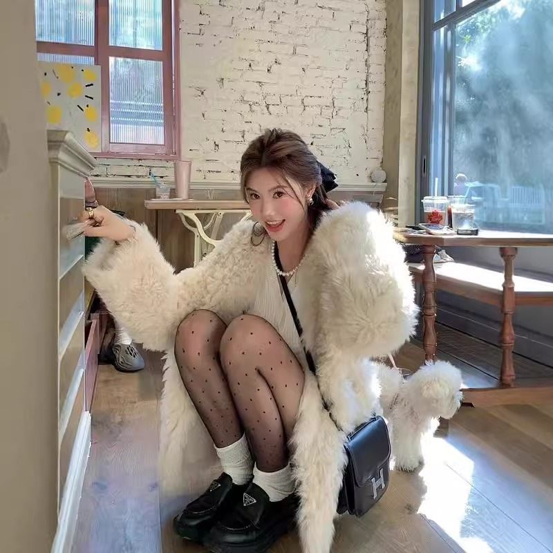 ラムウールコート レディース ミドル丈 2025年冬新作 ゆったり厚手ファーオールインワンエコファーぬいぐるみコート