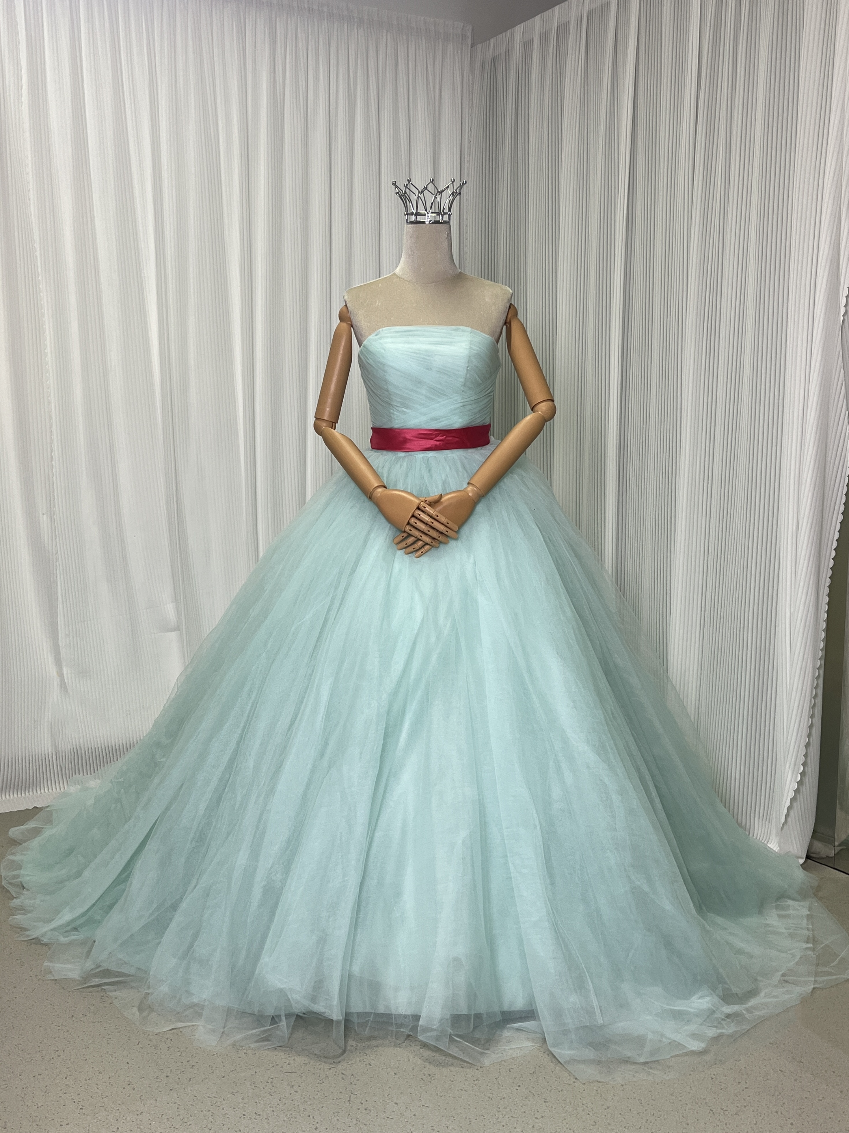 エレガント 薄青 カラードレス ベアトップ チュールドレス サッシュベルト 披露宴