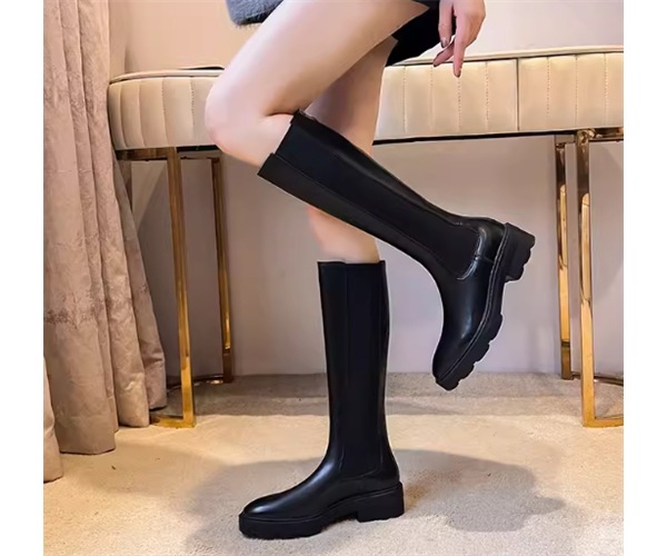 レディース ブーツ ロングブーツ 太ヒール 厚底 ラバーソール 4.5 ポインテッドトゥ 美脚 脚長 防水加工 バックファスナー レザー 大人可愛い きれいめ シンプル カジュアル 上品 おしゃれ