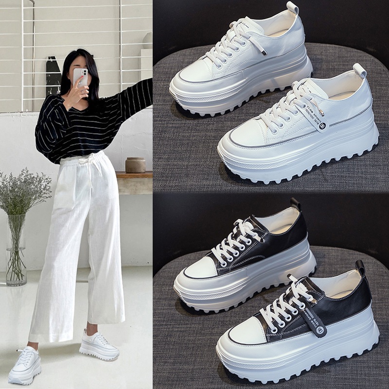 通気性と快適性に優れた韓国版オールマッチホワイトシューズ女性用2025年秋ショーフィート小さめハイヒールシングルシューズ