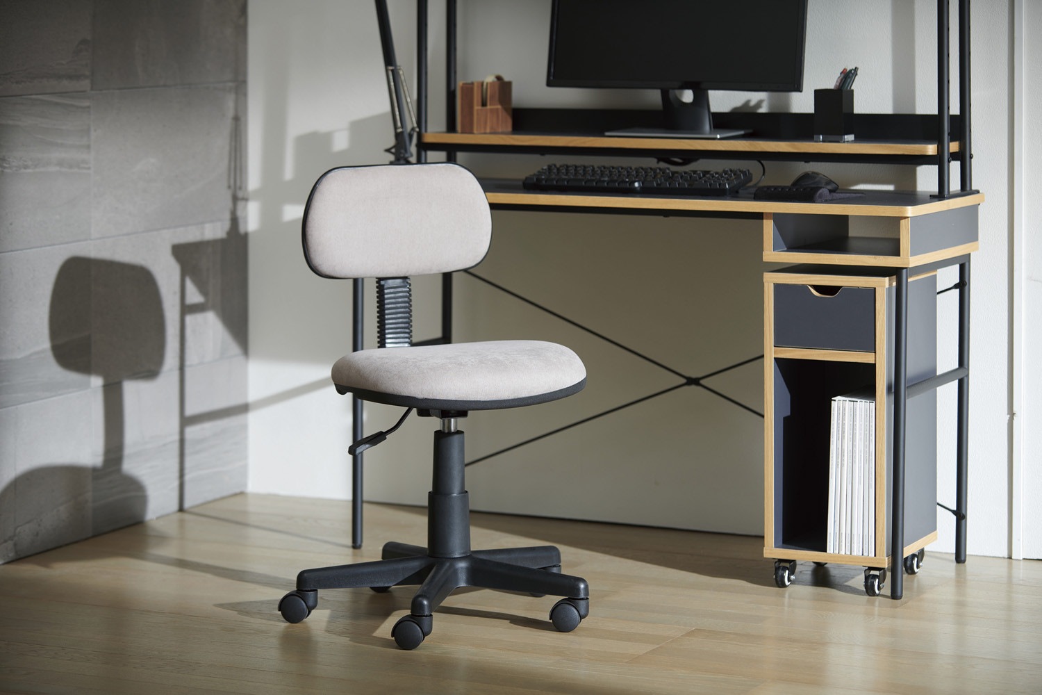 ミエト ホ－ムチャア