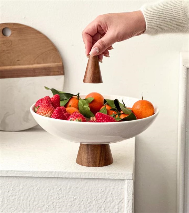 激安セール リビングテーブルにぴったりな北欧風高脚陶器フルーツプレート スナックやキャンディー 鍵の収納に便利な多機能デザイン 1039gの重量で使いやすいです 4,320円