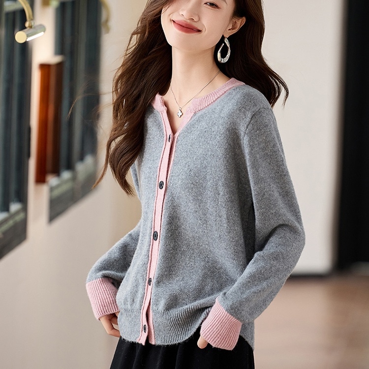 トップス カーディガン 長袖 ラウンドネック 前開き ボタン ミディアム丈 かわいい 大人可愛い きれいめ シンプル 上品 おしゃれ かっこいい カジュアル こなれ感 個性的 ラフ 主役級 存在感
