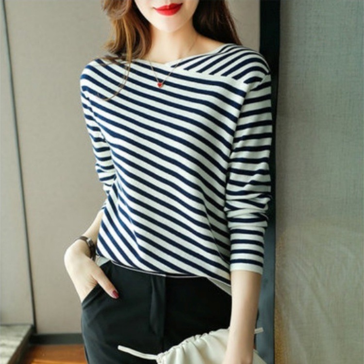 トップス Tシャツ カットソー プルオーバー 袖あり 長袖 Vネック スリム 細身 スマート かわいい 大人可愛い シンプル カジュアル おしゃれ お洒落 大人女子 こなれ感 ラフ ボーイッシュ