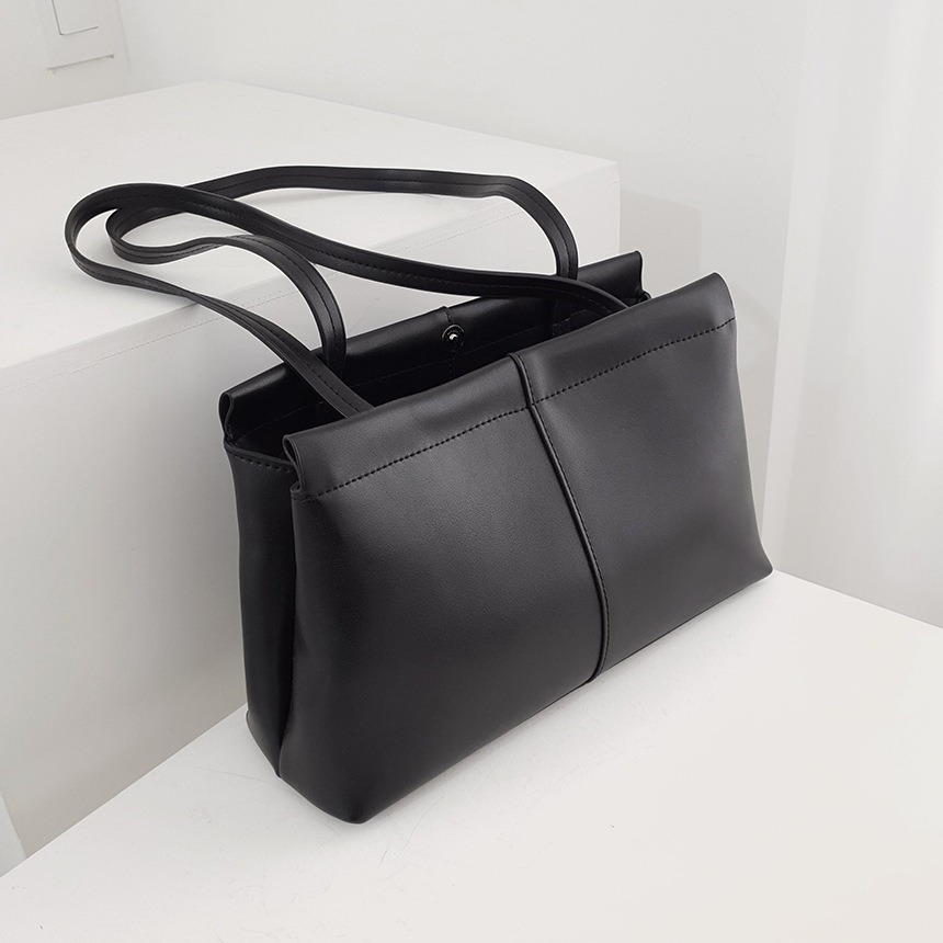 エドクラシックスクエアショルダーバッグ