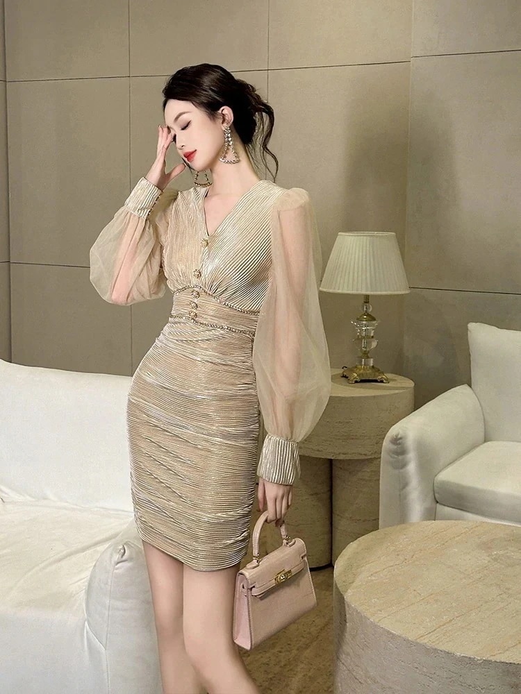 【急速出荷!】2025春 ショートワンピ Vネック ダイヤモンド飾り 皺 タイト パーティードレス キャバ 着痩せ 大人 お呼ばれ 同窓会 披露宴 卒業式 結婚式 ウェディング 二次会 成