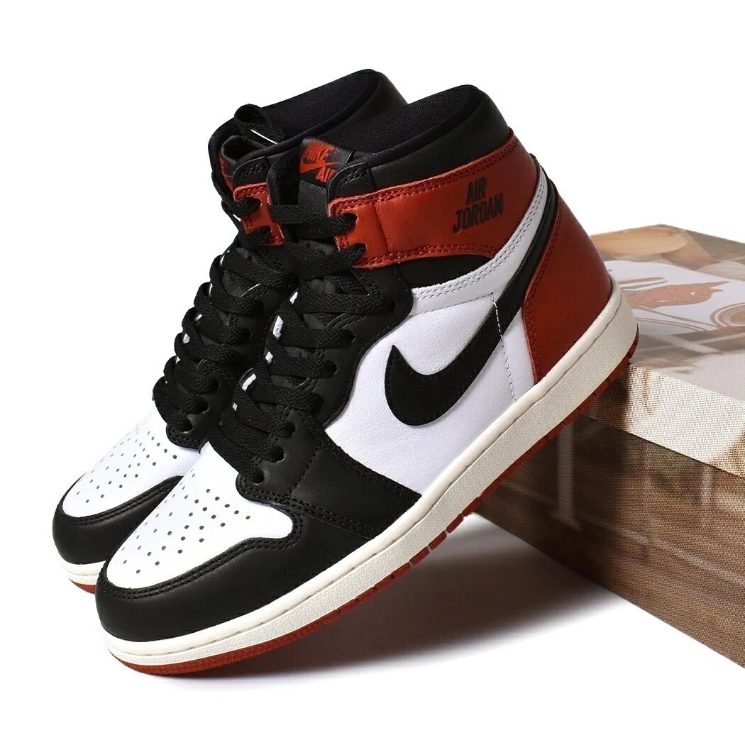 NIKE ナイキ エア ジョーダン レトロ ハイ スニーカー AIR JORDAN 1 RETRO HIGH OG "Black Toe Reimagined" ( つま黒 赤 AJ1 DZ5485