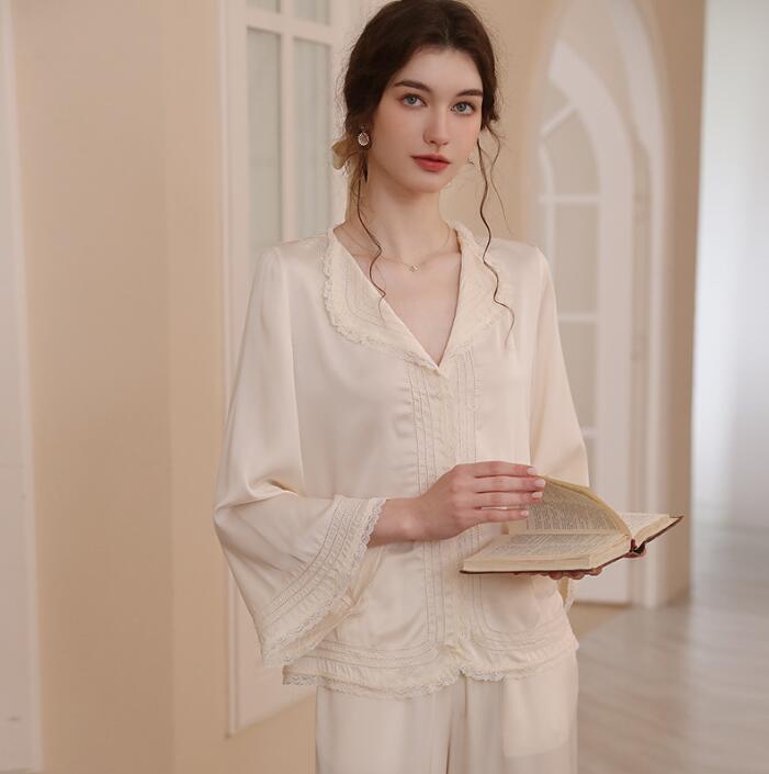 パジャマ上下セット レディース　Vネック　レース　優雅　フレア袖　長袖春秋夏　冷房　外出着　フランス風　ロングパンツ　 姫系　寝巻き パジャマ ロマンティック 女性用 部屋着 ナイトウェア　天使風ルー