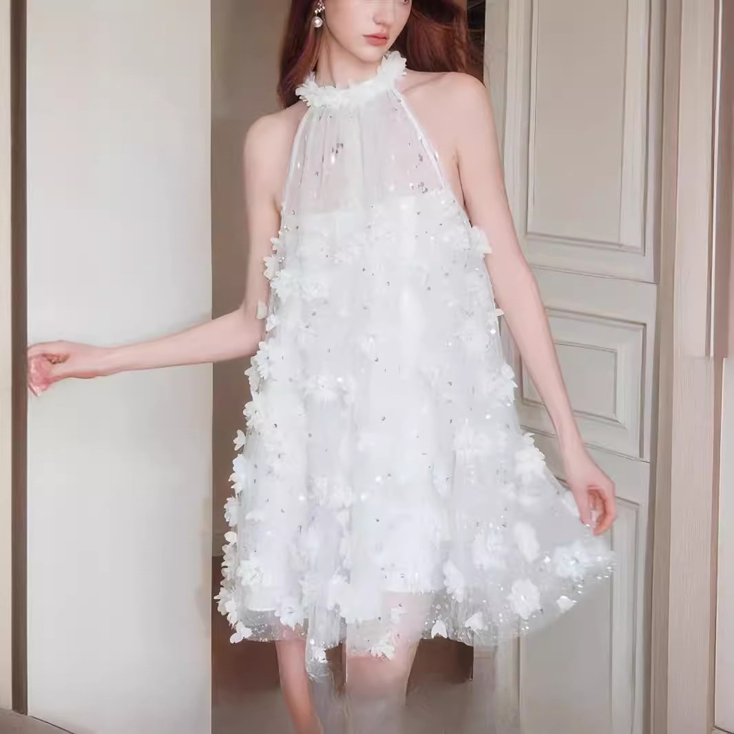 小さなドレス絶妙な立体花の白いベビードールドレス妖精の休日のドレス