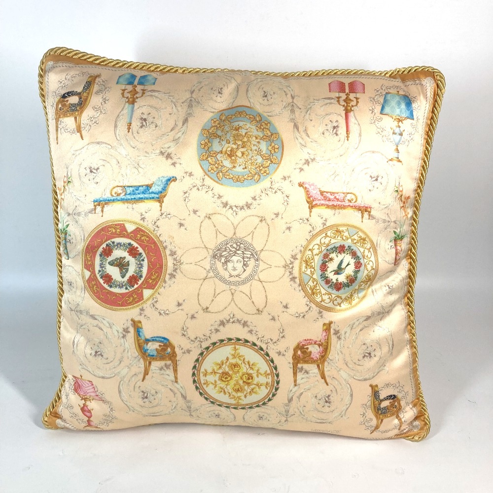 クッション メデューサ 枕 ピロー インテリア ポリエステル ライトオレンジ系