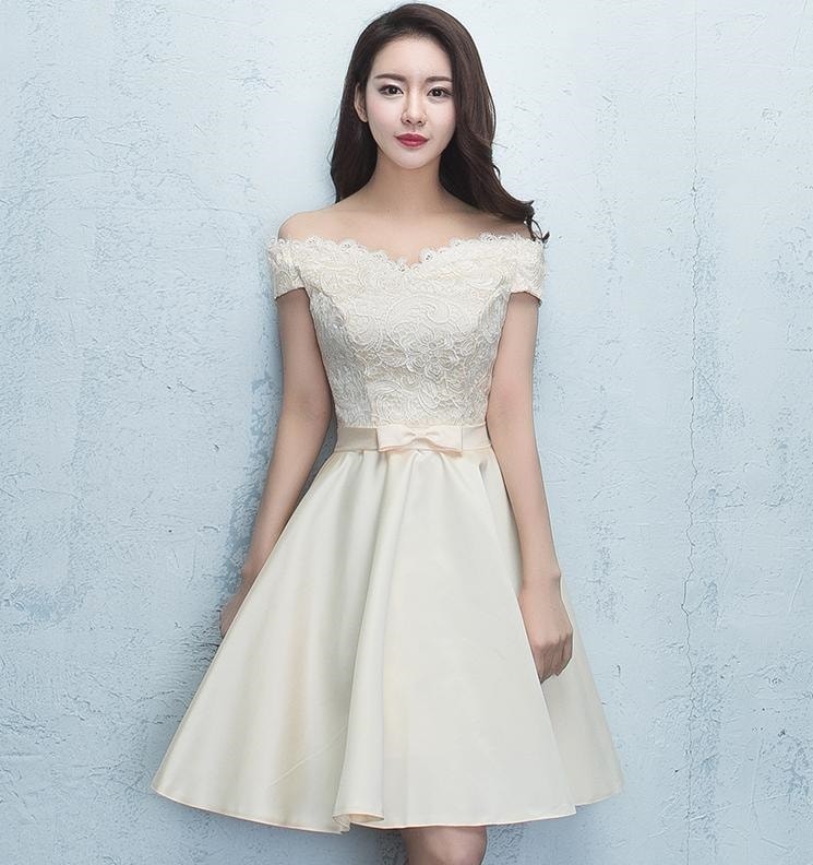 1488. オフショルダーミニ丈Aラインドレス（シャンパン） ブライズメイド 花嫁 二次会 ドレス 結婚式 お呼ばれ 演奏会 2019 春夏 sale