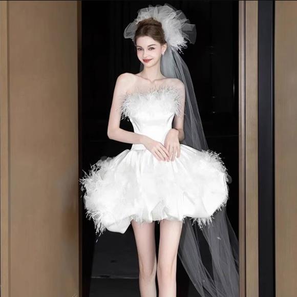 サテンライトウェディングドレス ハラコネックフレアスカート バレエフェザー装飾レディース ドレス 結婚式 ワンピース お呼ばれドレス