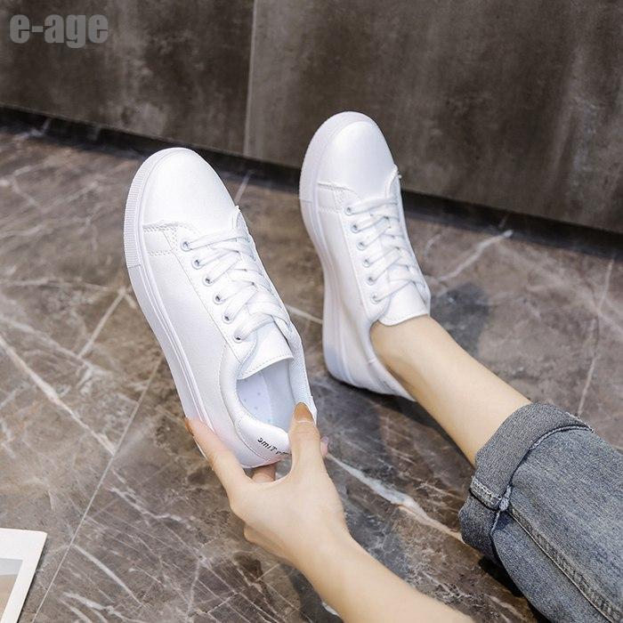 【即納】スニーカー レディース シューズ 運動靴 カジュアル 白スニーカー 疲れない スポーツ 靴 通勤 通学 シンプル おしゃれ 4,432円