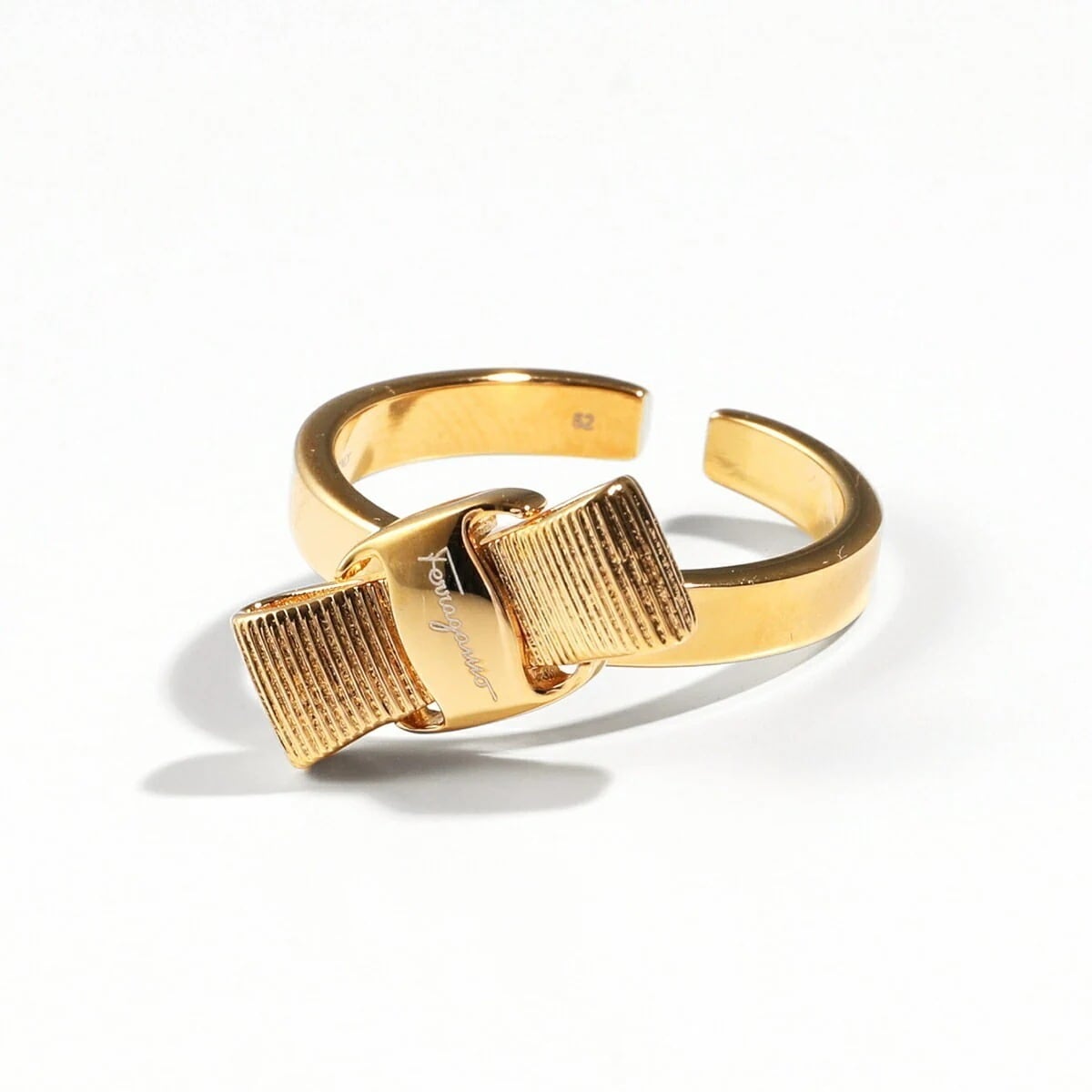 FERRAGAMO フェラガモ リング ヴィラリボン 76 0545 レディース ロゴ アクセサリー 指輪 001/ORO