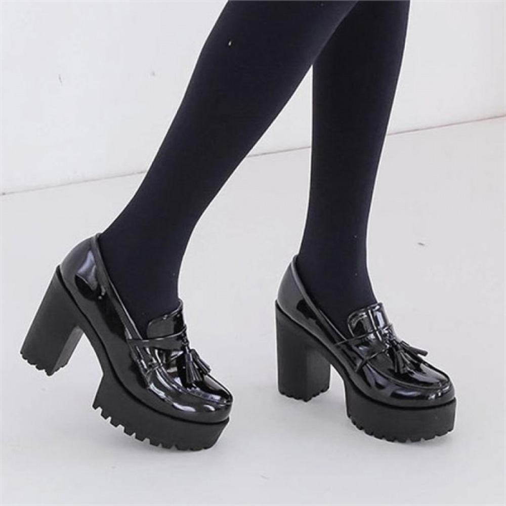 (ニナスパリ) ドロップデコレーション付き10cmローファーヒール (0K951)