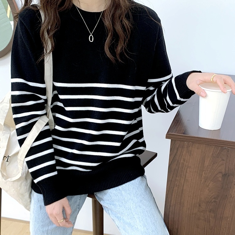 トップス セーター 長袖 ラウンドネック プルオーバー ミディアム丈 萌え袖 かわいい 大人可愛い きれいめ シンプル 上品 おしゃれ かっこいい カジュアル こなれ感 個性的 ラフ ルーズ 主役級