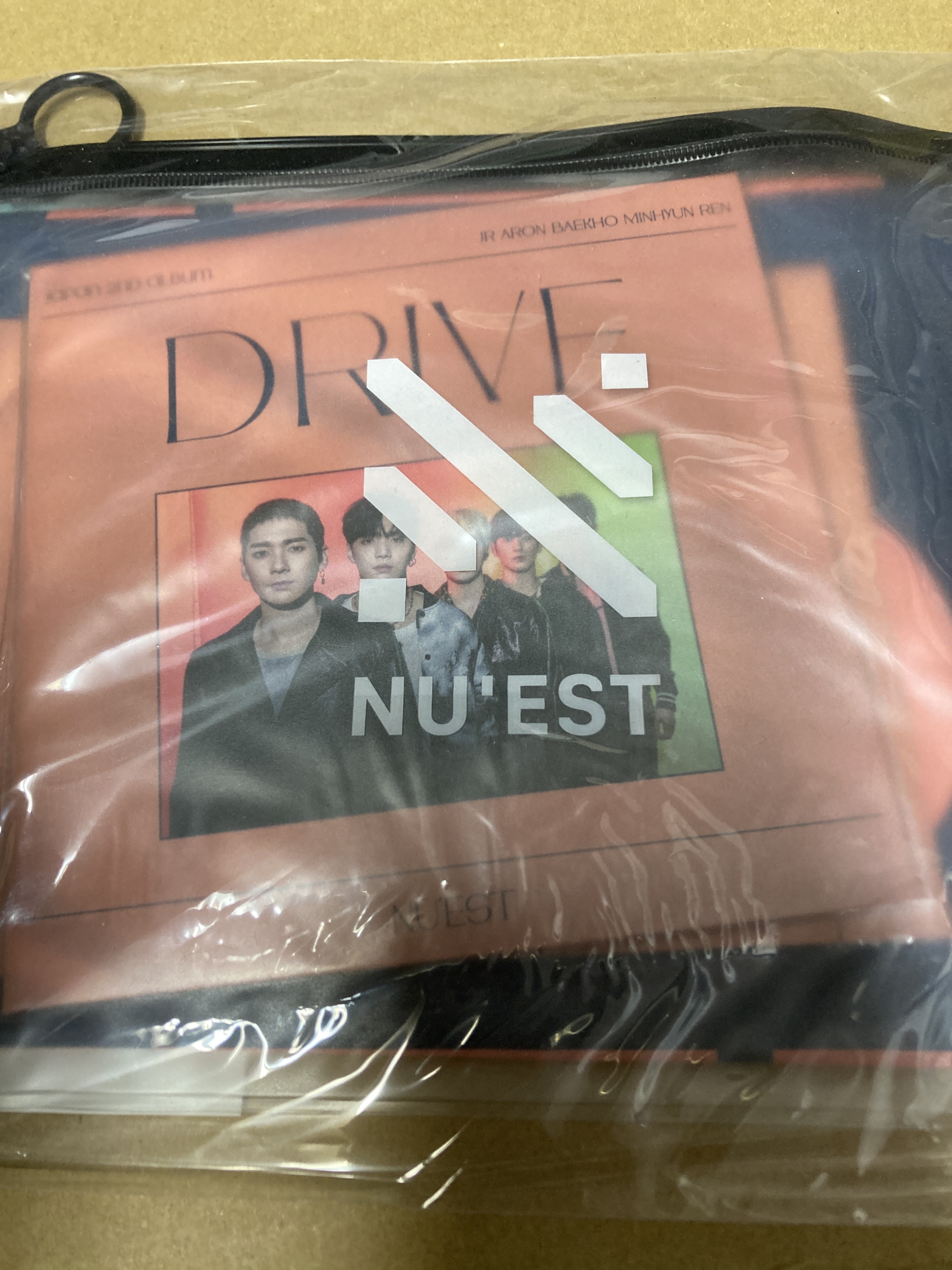 DRIVE 【完全生産限定盤】(CD+タオル+フォトブックレットC ver.) NUEST　新品未開封