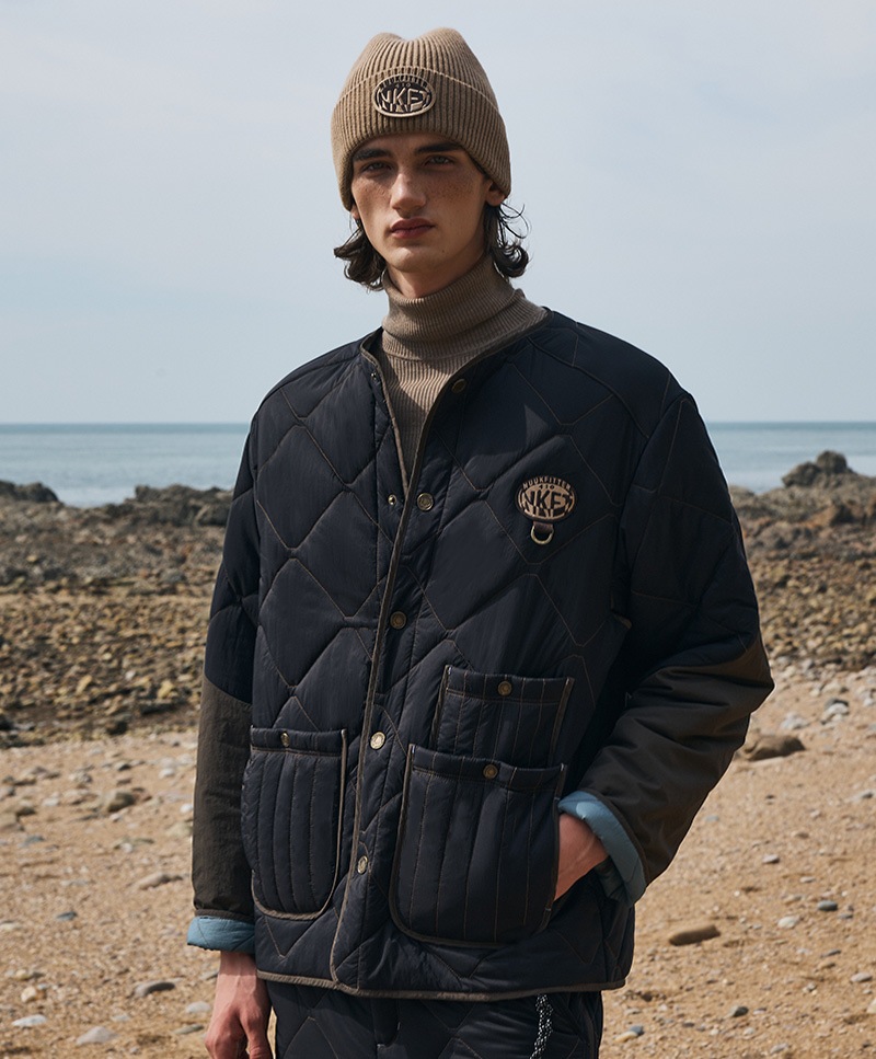 AERO LOGO PATCHED PADDING JUMPER [BLACK]