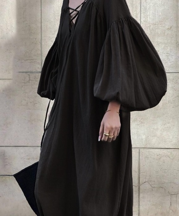 ワンピース デート モテアイテム フレアワンピース ロング丈 ボリューム袖 Vネック 可愛い きれいめ 上品 おしゃれ かっこいい 可愛い ラブリー キュート ガーリー クール モード系