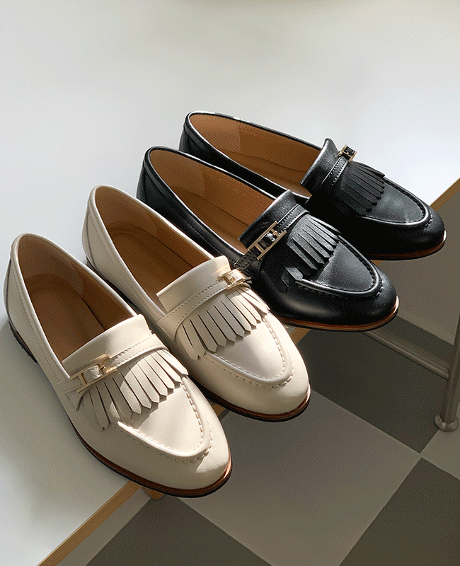 [MILOVANY] 牛革 ロニーフリンジバックルローファー1cm