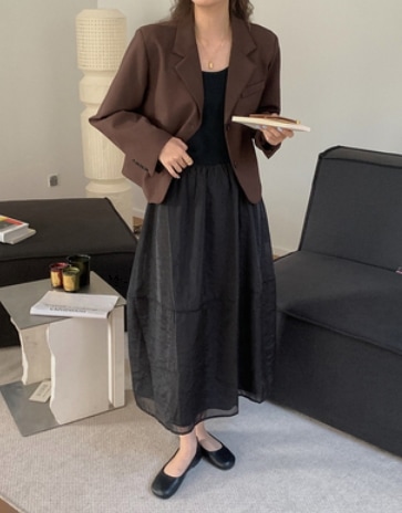 シンプルロングスカート スカート ボトムス 膝上 ロング丈 フレア 綿 光沢 爽やか 大人スタイル かわいい 大人可愛い きれいめ シンプル カジュアル 大人 上品 おしゃれ かっこいい レトロ