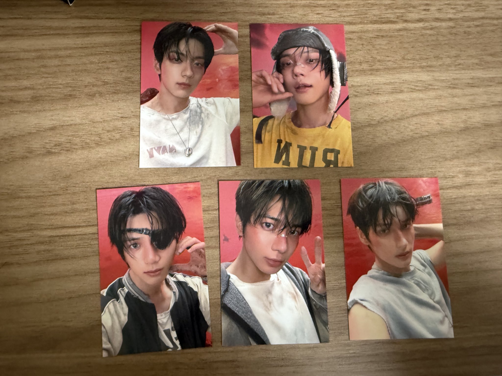 TXT BEAUTIFUL STRANGER GAYO DAEJEON SUMMERトレカサノク SET トゥバ スビン ヨンジュ ボムギュ テヒョン ヒュニンカイbroadcast photocar