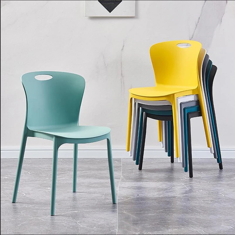 北欧のシンプルな厚みのあるプラスチックチェアホームダイニングチェア大人のレジャースツールクリエイティブミルクティーショップファッションチェア
