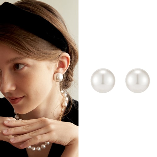 [韓国人気商品 人気ファッション]クラシックハーフパールイヤリング_EC1696 デイリーアクセサリー カスタムジュエリー 韓国ジュエリー 大学生ファッション