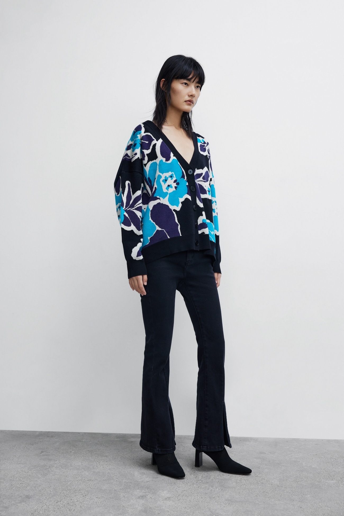 春 秋 冬 レディース インスタイル 花柄 ルーズ セーター ニット コート 個性的 ユニークなデザイン カラフル XS S M L 個性的 トップス シャツ 袖あり 長袖 Vネック かわいい