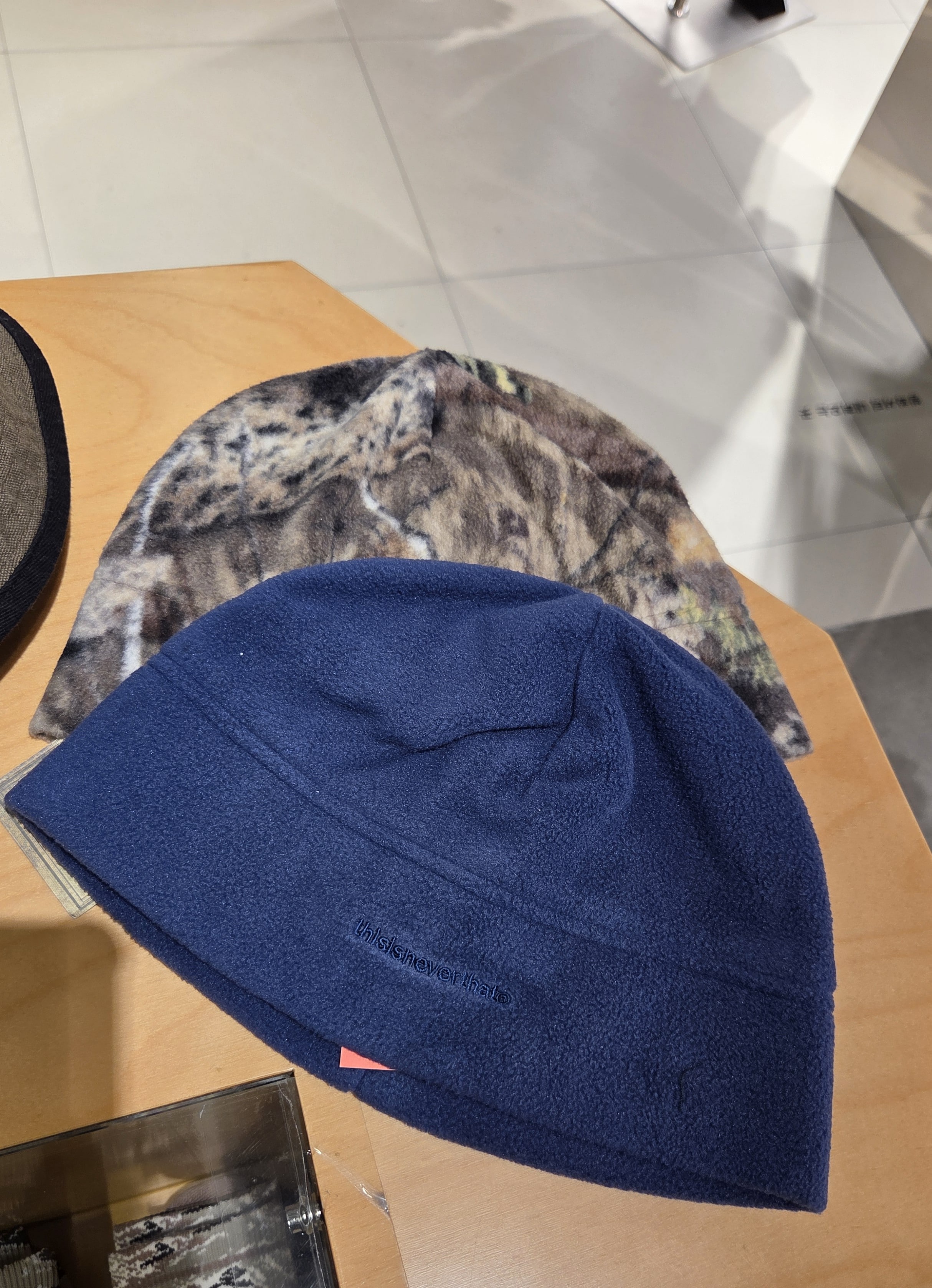 【THISISNEVERTHAT】 25FW T-LOGO FLEECE BEANIE : 2COLORS