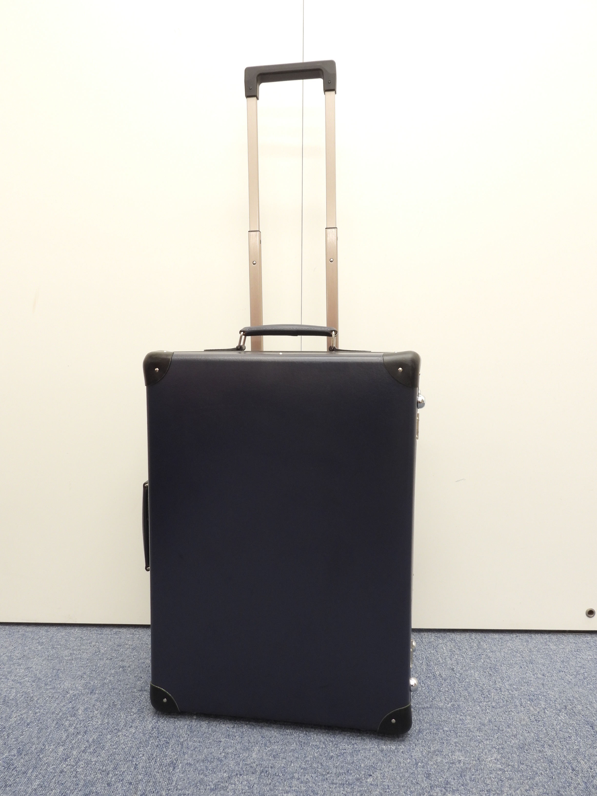 スモールキャリーオン 二輪 紺 旅行用キャリーバッグ 美品@1060153